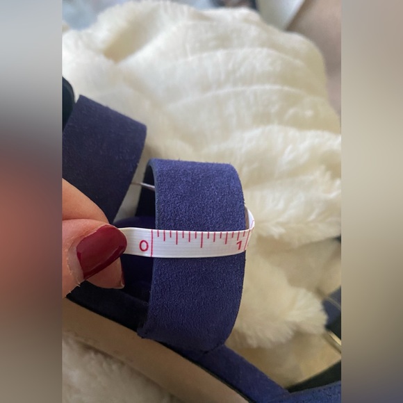 Via Spiga, Blue Suede Tri-strap w/ ankle strap, sandal. Sz 7 M. - Picture 9 of 10